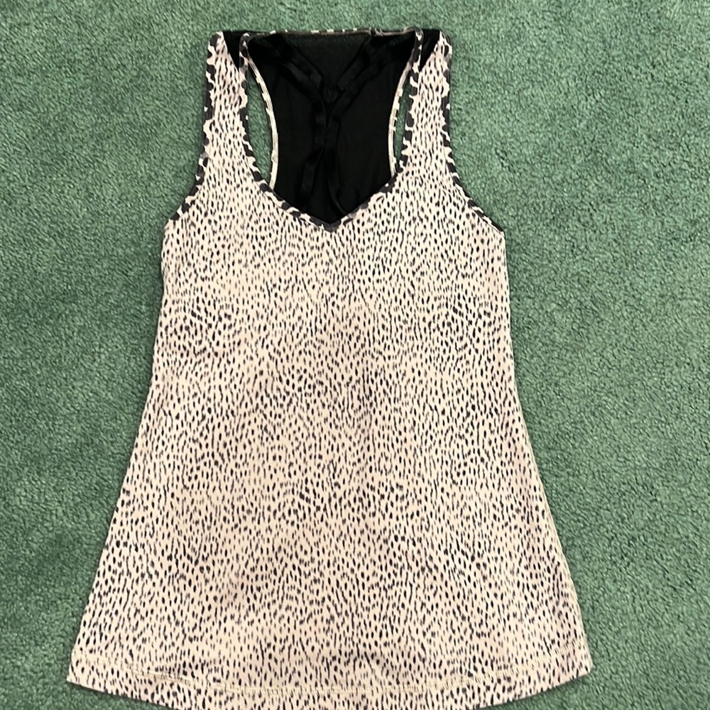 Lululemon sports racer tank with built in padded bra  cream and grey size 4